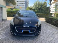 Usata Peugeot 5008 Allure 120 CV (88 kW) 2015 Nero Monovolume
