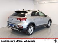 Usado VW T-Roc Life 150 CV (110 kW) 2024 Gris SUV