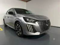 Usata Peugeot 208 Allure 101 CV (74 kW) 2024 Grigio Utilitaria