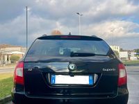 Usata Skoda Superb Elegance 140 CV (102 kW) 2012 Nero Station wagon