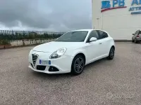 Usata Alfa Romeo Giulietta Exclusive 105 CV (77 kW) 2013 Bianco Utilitaria