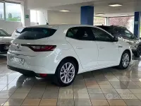 Usata Renault Mégane Business 116 CV (85 kW) 2020 Bianco Berlina
