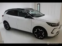 Usata Opel Grandland X Ultimate 131 CV (96 kW) 2024 Grigio SUV