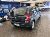 Usata Dacia Sandero 72 CV (52 kW) 2009 Grigio Berlina
