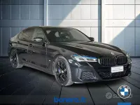 Usata BMW 530 M Sport 249 CV (183 kW) 2023 Blu Berlina