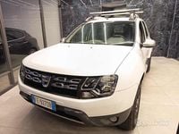 Usata Dacia Duster Lauréate 110 CV (80 kW) 2016 Bianco SUV
