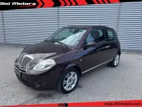 Usata Lancia Ypsilon 75 CV (55 kW) 2007 Viola Utilitaria