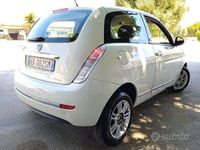 Usata Lancia Ypsilon 69 CV (50 kW) 2011 Bianco Utilitaria