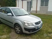 Usata Kia Rio 110 CV (80 kW) 2007 Grigio Berlina