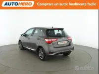 Occasion Toyota Yaris Lounge 70 ch (51 kW) 2017 Gris Berline