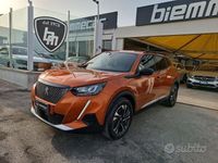 Usata Peugeot 2008 Allure 101 CV (74 kW) 2023 Arancione SUV