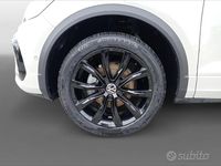 Usata VW T-Roc R-line 110 CV (80 kW) 2023 Grigio SUV