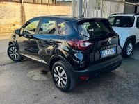 Usata Renault Captur 90 CV (66 kW) 2017 Nero SUV