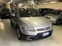 Usata Fiat Sedici Emotion 120 CV (88 kW) 2012 Grigio SUV