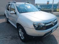 Usata Dacia Duster Lauréate 104 CV (76 kW) 2012 Argento SUV