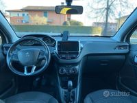 Usata Peugeot 208 Active 82 CV (60 kW) 2018 Bianco Utilitaria