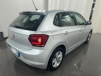 Usata VW Polo Comfortline 80 CV (58 kW) 2019 Argento Utilitaria