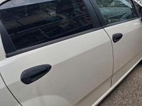 Usata Fiat Grande Punto 65 CV (47 kW) 2012 Bianco Utilitaria