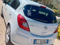 Usata Opel Corsa Cosmo 95 CV (69 kW) 2011 Bianco Utilitaria