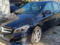 Usata Mercedes B180 108 CV (79 kW) 2018 Blu Monovolume