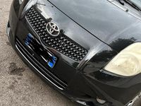 Usata Toyota Yaris 87 CV (63 kW) 2008 Nero Utilitaria