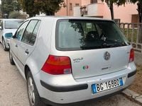 Usata VW Golf IV 101 CV (74 kW) 2000 Grigio Utilitaria
