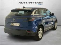 Usata Renault Austral Equilibre 131 CV (96 kW) 2023 Blu scuro SUV