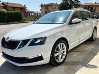 Usata Skoda Octavia G-TEC Executive 131 CV (96 kW) 2019 Bianco Station wagon