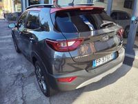 Usado Kia Stonic 120 CV (88 kW) 2018 Gris SUV