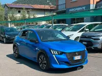 Usata Peugeot 208 GT-line 101 CV (74 kW) 2021 Blu Utilitaria