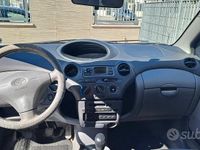 Usata Toyota Yaris 2003 Verde Utilitaria