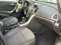 Usata Opel Astra Cosmo 120 CV (88 kW) 2013 Nero Berlina