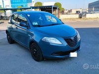 Usata Lancia Ypsilon Gold 69 CV (50 kW) 2015 Grigio Utilitaria