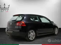 Usata VW Golf IV Sportline 140 CV (102 kW) 2005 Grigio Berlina
