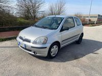 usata Toyota Yaris 1.0i 16V cat 3 porte Sol ADATTA AI NE