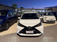 Usata Toyota Aygo X-wave 69 CV (50 kW) 2015 Bianco Utilitaria