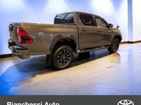 usata Toyota HiLux 2.D-4D A/T 4WD porte Double Cab Invincible nuova a Cremona