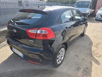 Usata Kia Rio 90 CV (66 kW) 2012 Nero Berlina