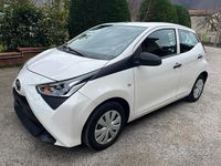 Usata Toyota Aygo X Trend 72 CV (52 kW) 2018 Bianco SUV