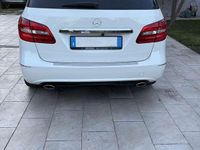 Usata Mercedes B180 Premium 109 CV (80 kW) 2014 Bianco Monovolume