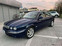 Usata Jaguar F-Type 266 CV (195 kW) 2004 Blu/azzurro Berlina