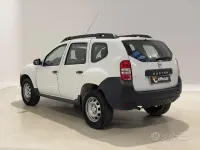 Usata Dacia Duster Ambiance 109 CV (80 kW) 2017 Bianco SUV