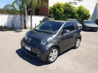 Usata Toyota iQ Executive 101 CV (74 kW) 2009 Grigio scuro metallizzato Utilitaria
