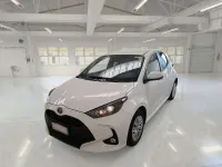 Usata Toyota Yaris Hybrid Business Edition 92 CV (67 kW) 2022 Bianco Berlina