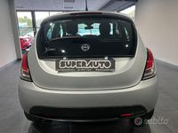 Usata Lancia Ypsilon Platinum 69 CV (50 kW) 2014 Argento Utilitaria