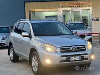 Usata Toyota RAV4 136 CV (100 kW) 2008 Grigio SUV