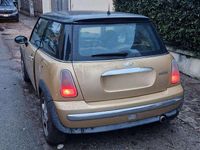 Usata Mini Cooper 116 CV (85 kW) 2007 Oro Utilitaria