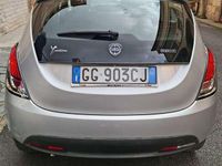 Usata Lancia Ypsilon Silver 69 CV (50 kW) 2021 Grigio Utilitaria