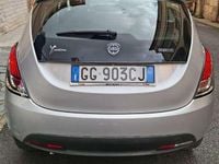 Usata Lancia Ypsilon Silver 69 CV (50 kW) 2022 Grigio Utilitaria