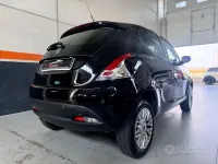 Usata Lancia Ypsilon Gold 80 CV (58 kW) 2015 Nero Utilitaria